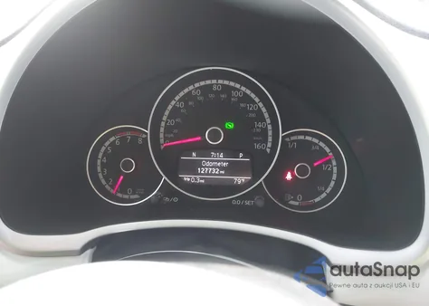 2015 Volkswagen Beetle 1.8T Classic из США, поврежденный, VIN 3VW517ATXFM810985